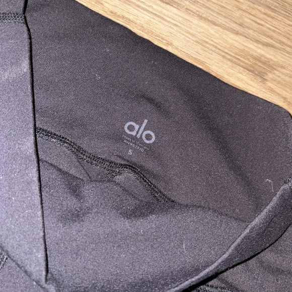 ALO High-Waisted Leggings - Picture 9 of 9